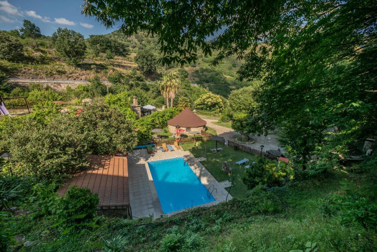 Apartamentos Rurales El Solitario Баньос де Монтемайор Екстериор снимка