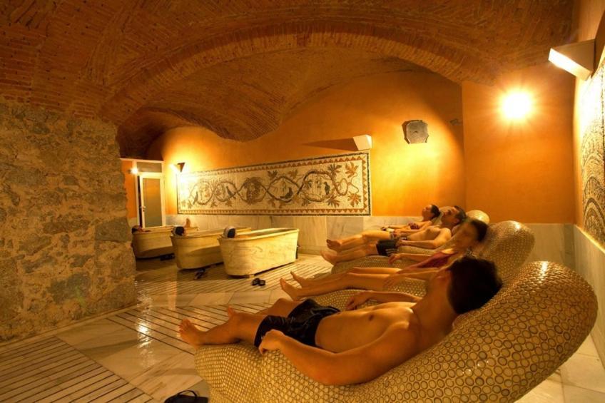 Apartamentos Rurales El Solitario Баньос де Монтемайор Екстериор снимка
