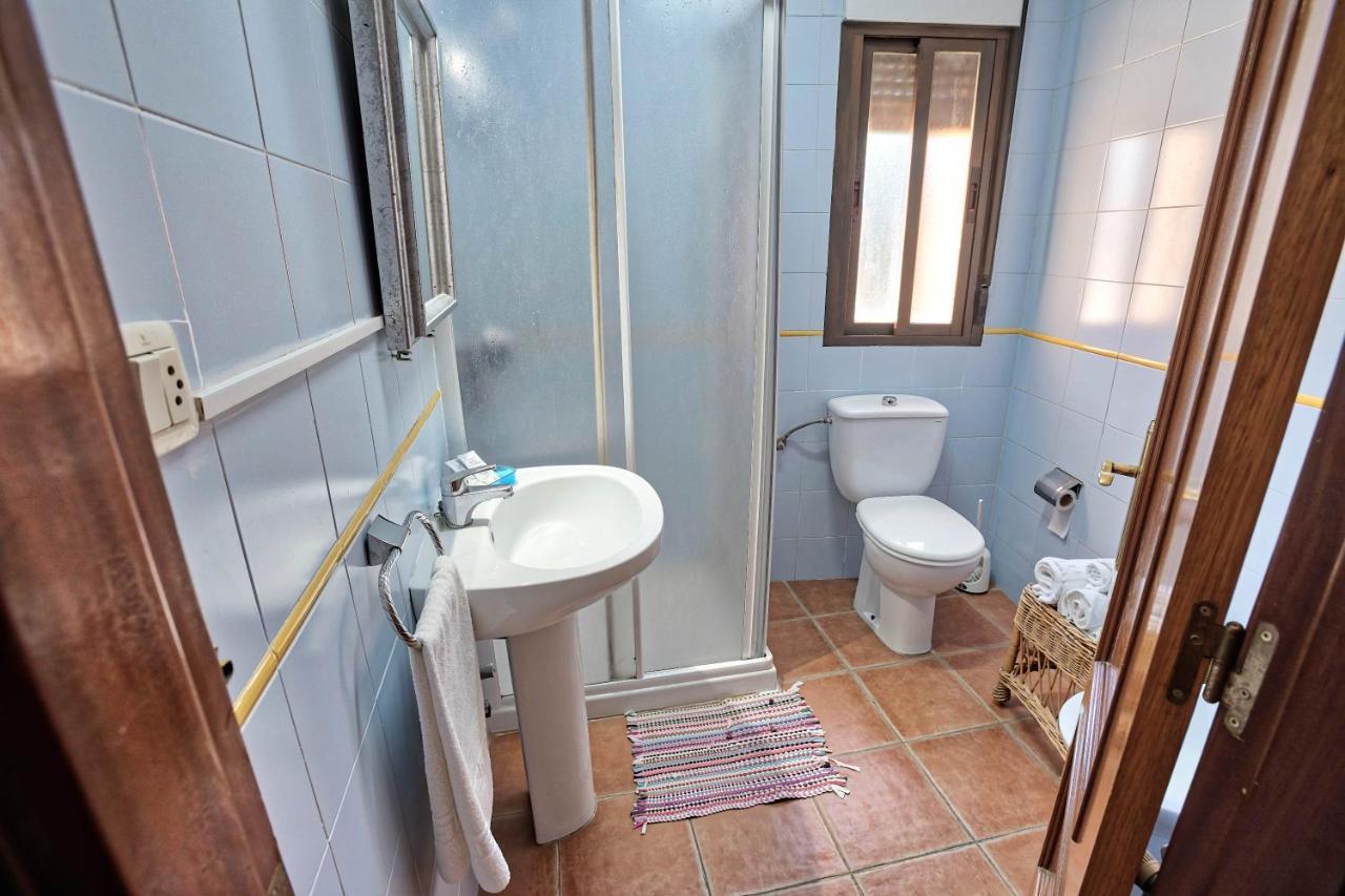 Apartamentos Rurales El Solitario Баньос де Монтемайор Екстериор снимка