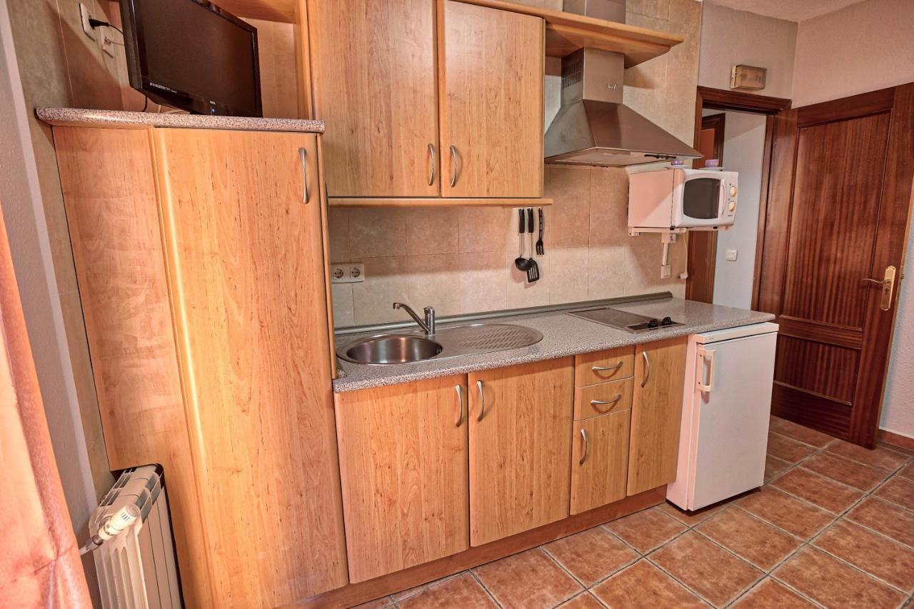 Apartamentos Rurales El Solitario Баньос де Монтемайор Екстериор снимка